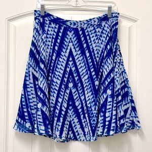 🔴2 for 40🔴 Calvin Klein skirt blue and white geometric print size 10